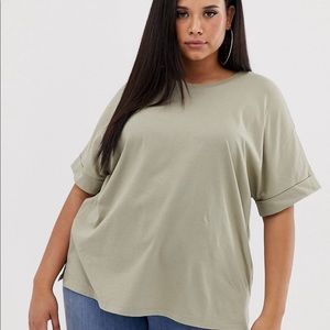 Boyfriend Tee in Khaki